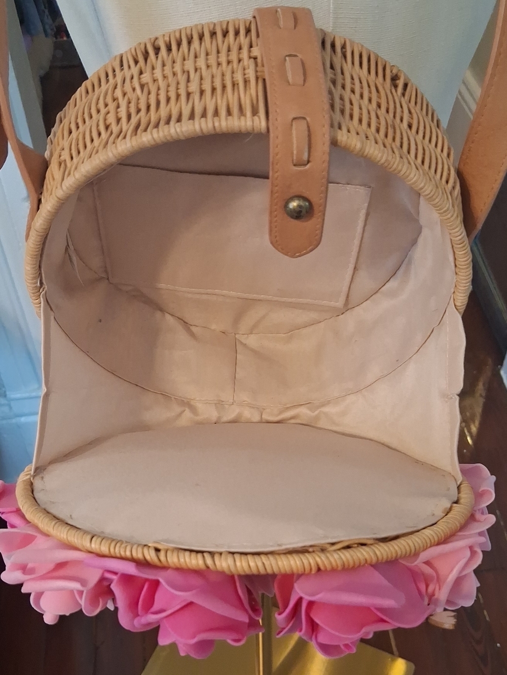 Pink Rose Round Wicker Crossbody Bag Floral Bow Butterfly - Picture 5 of 10